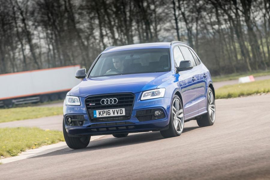 Audi SQ5 TDI Plus (8R) 2016 года  (UK) (фото 9 из 16)
